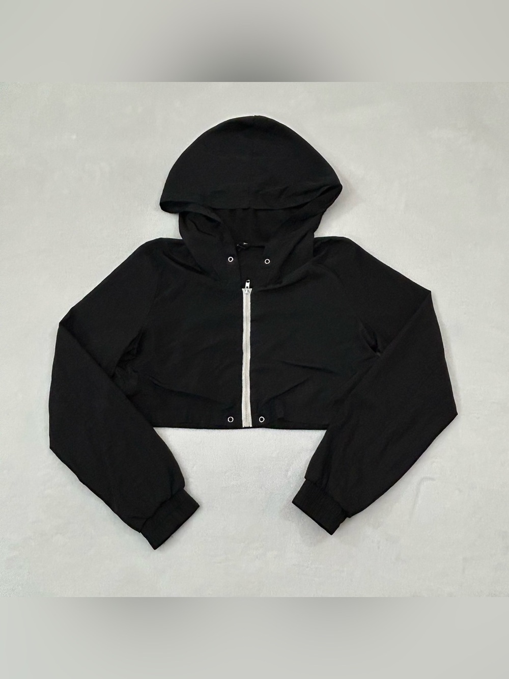 Windsor Black Lightweight Zip Up Cropped Windbreaker Hoodie Jacket Women’s M